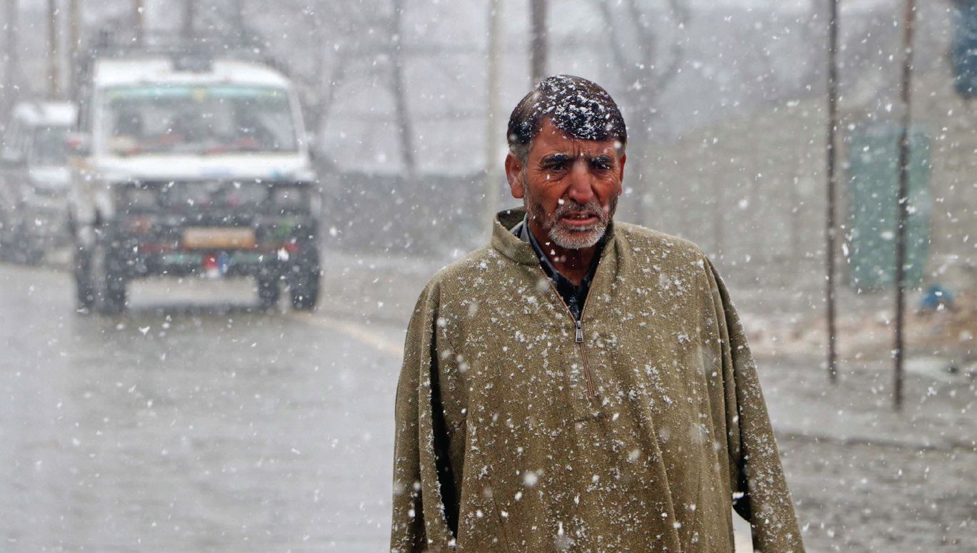 Rains snowfall in Kashmir, MeT predicts extra – Kashmir Reader