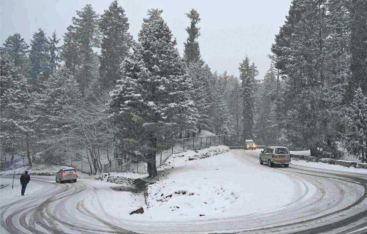 Snowfall, Rains In J&K; MeT Says Peak Exercise At present – Kashmir Reader